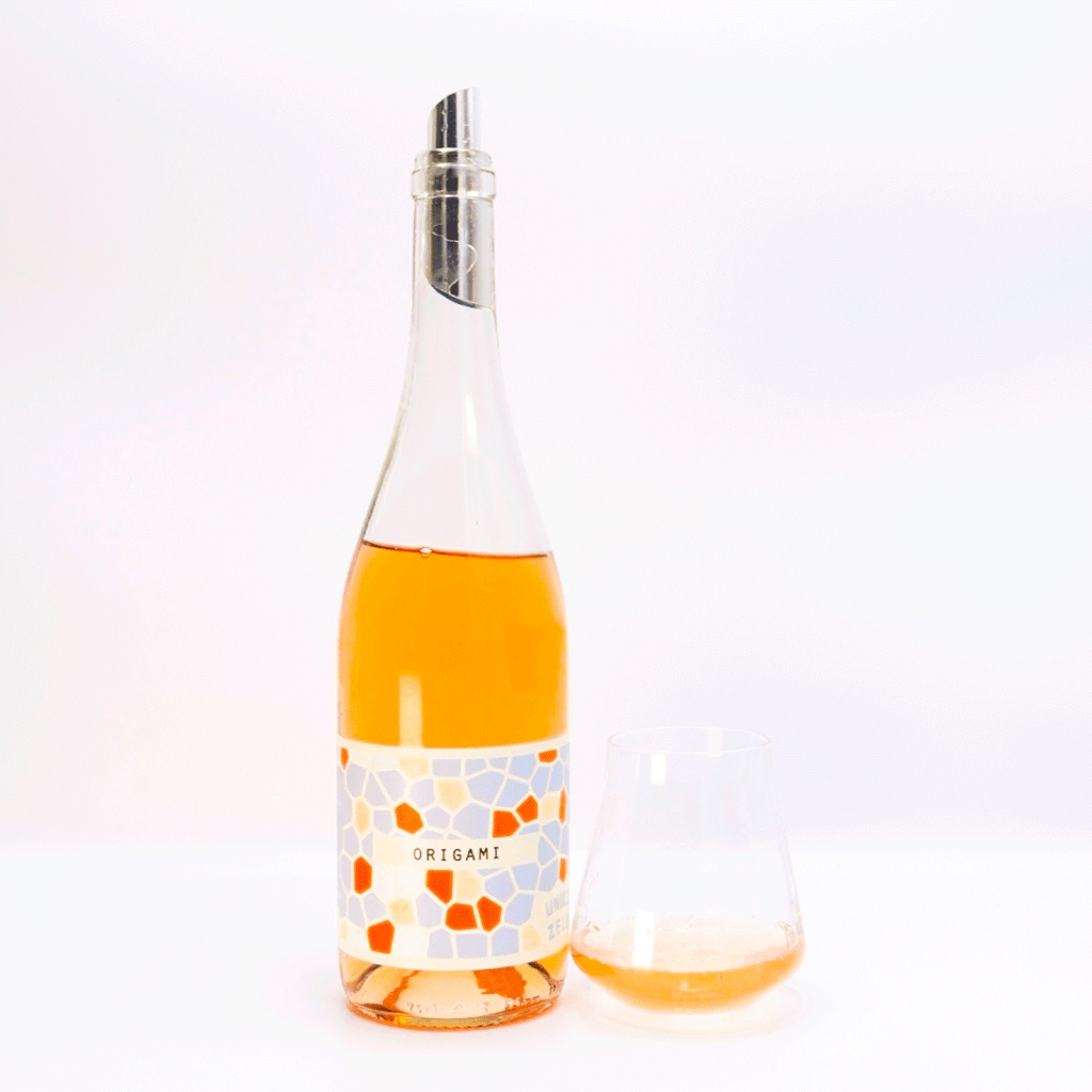 Unico Zelo Origami Rose Wine bottle, Australia